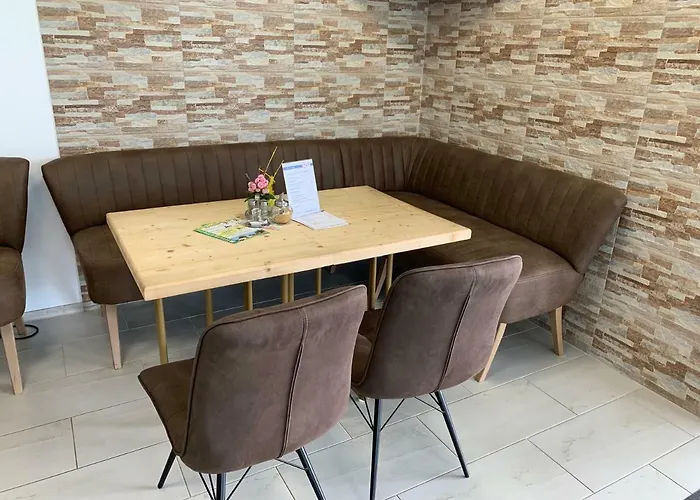 Twt מוטל Triptis